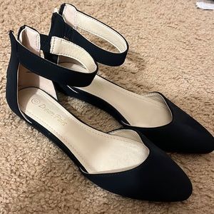 Dress shoes/ sandels size 6